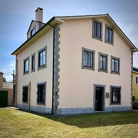 Acogedora Casa Con Jardin *