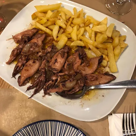 Acogedora Casa Con Jardin