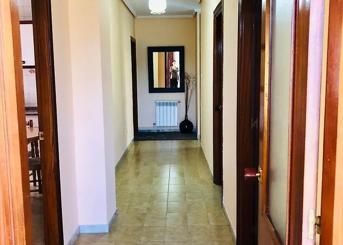 アパート Acogedora Casa Con Jardin サンタマルタ・デ・オルティゲイラ