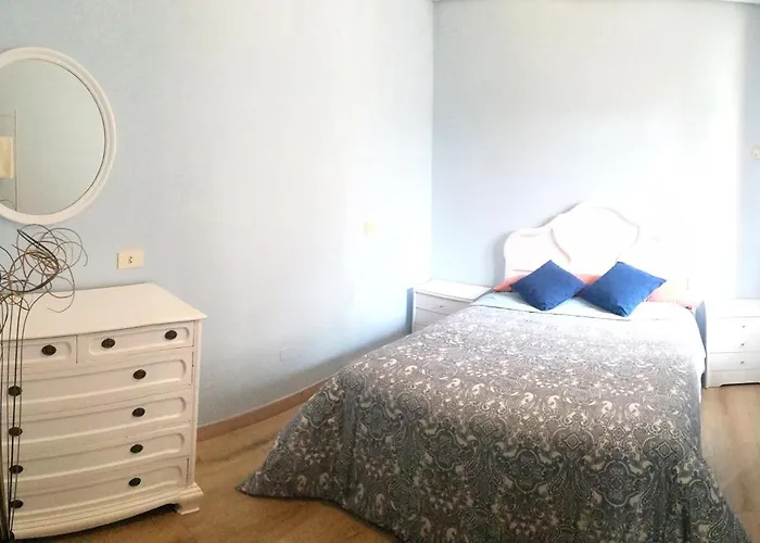 アパート Acogedora Casa Con Jardin サンタマルタ・デ・オルティゲイラ